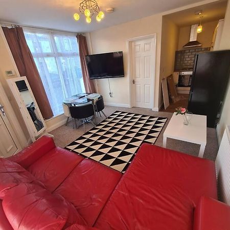 Groundfloor One Bedroom Apartment ライド エクステリア 写真